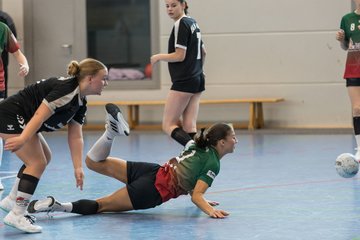 Bild 301 - wBJ HSG Kremperheide/Muensterdorf - HSG Joerl-Doppeleiche Vioel : Ergebnis: 34:23